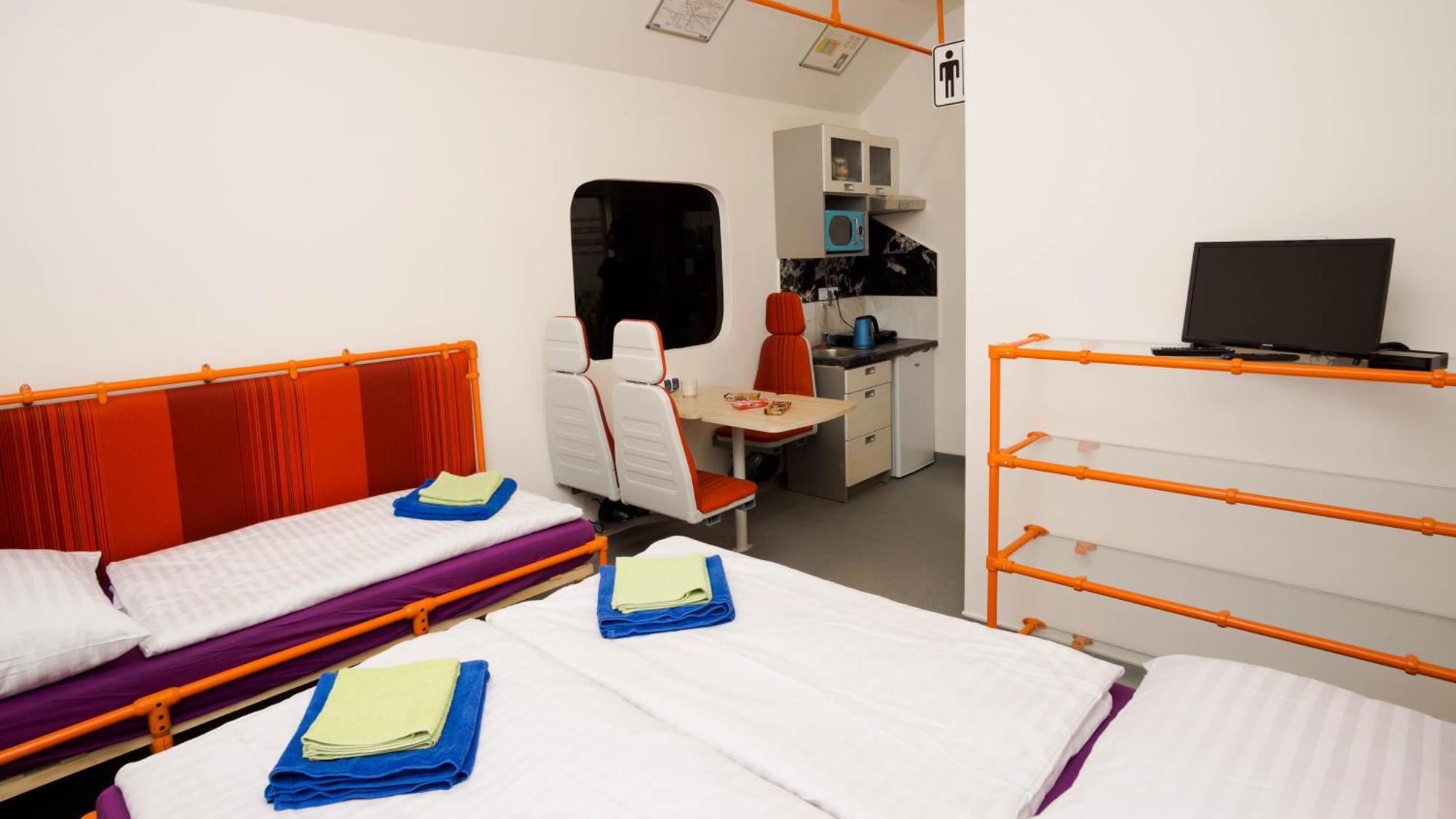 Metro Apartment Prague By Main Train And Bus Station Екстериор снимка